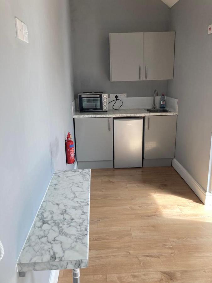 112 Gleneagle Road Rooms London Ngoại thất bức ảnh
