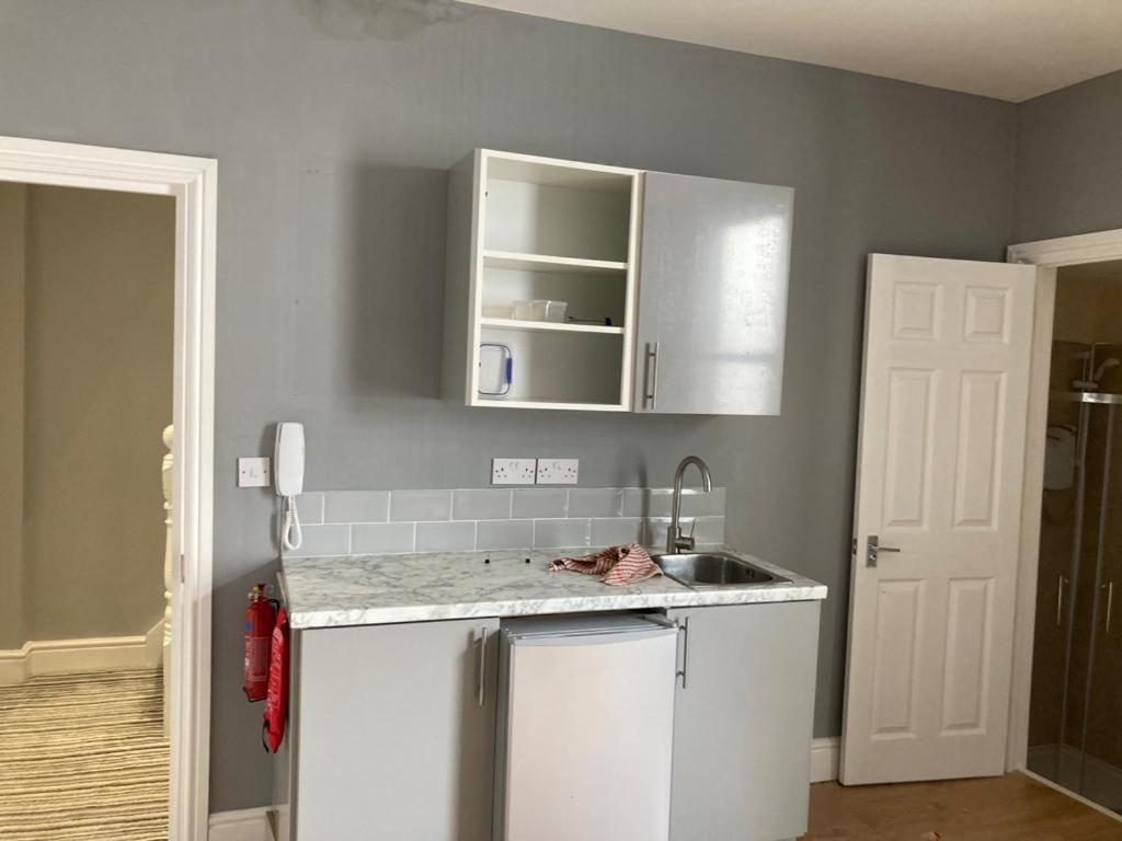 112 Gleneagle Road Rooms London Ngoại thất bức ảnh