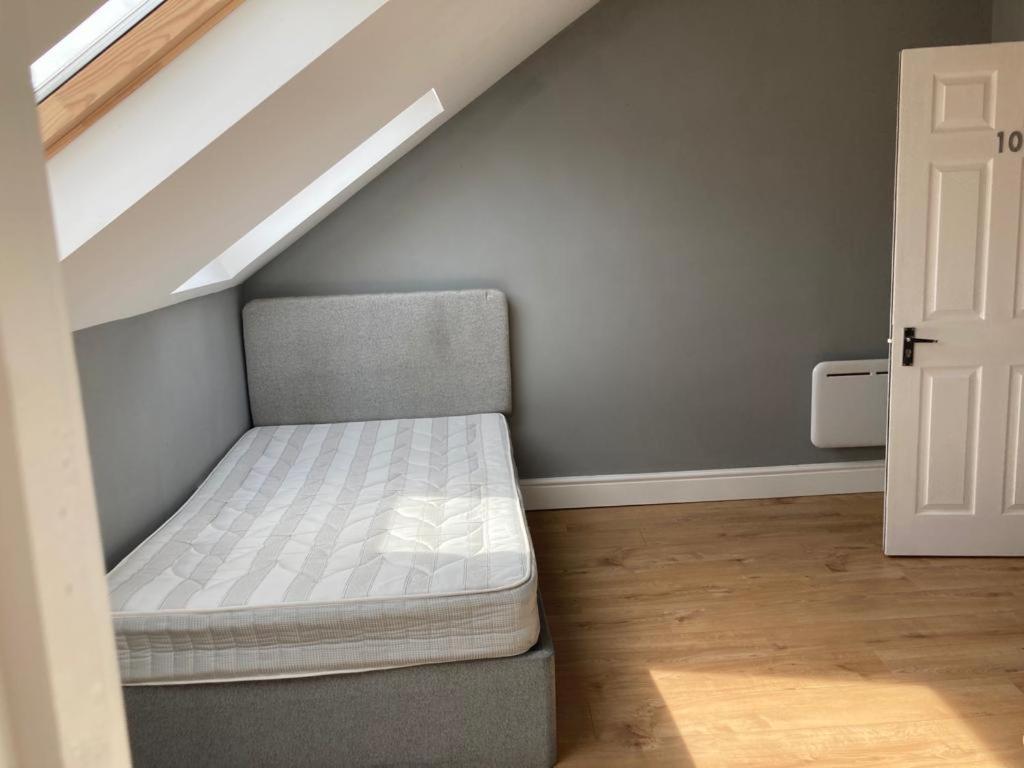 112 Gleneagle Road Rooms London Ngoại thất bức ảnh